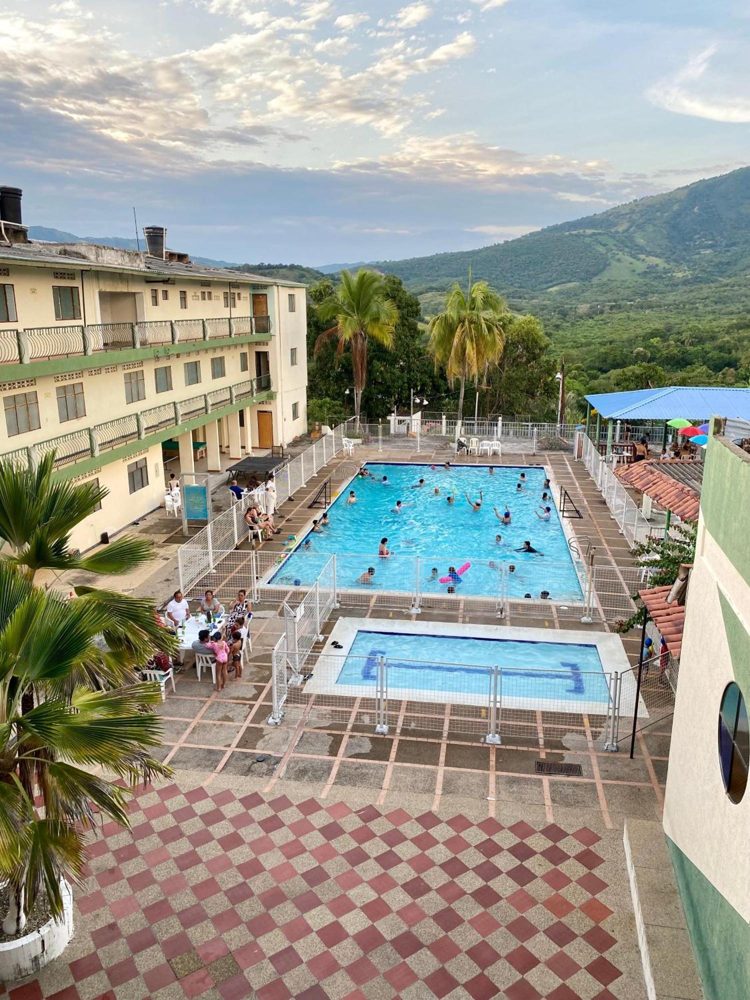 Club Vacacional Copen Hotel Tocaima Buitenkant foto
