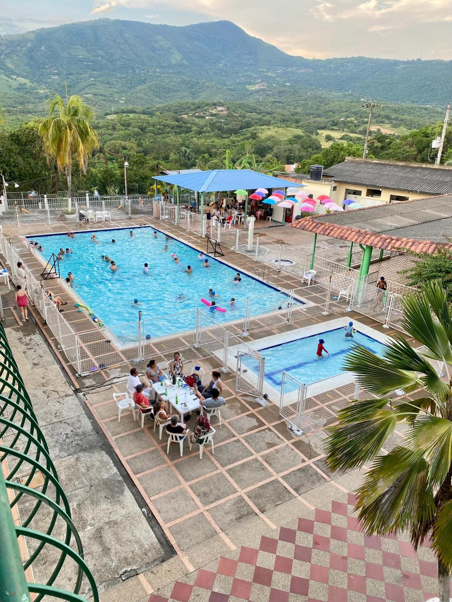 Club Vacacional Copen Hotel Tocaima Buitenkant foto
