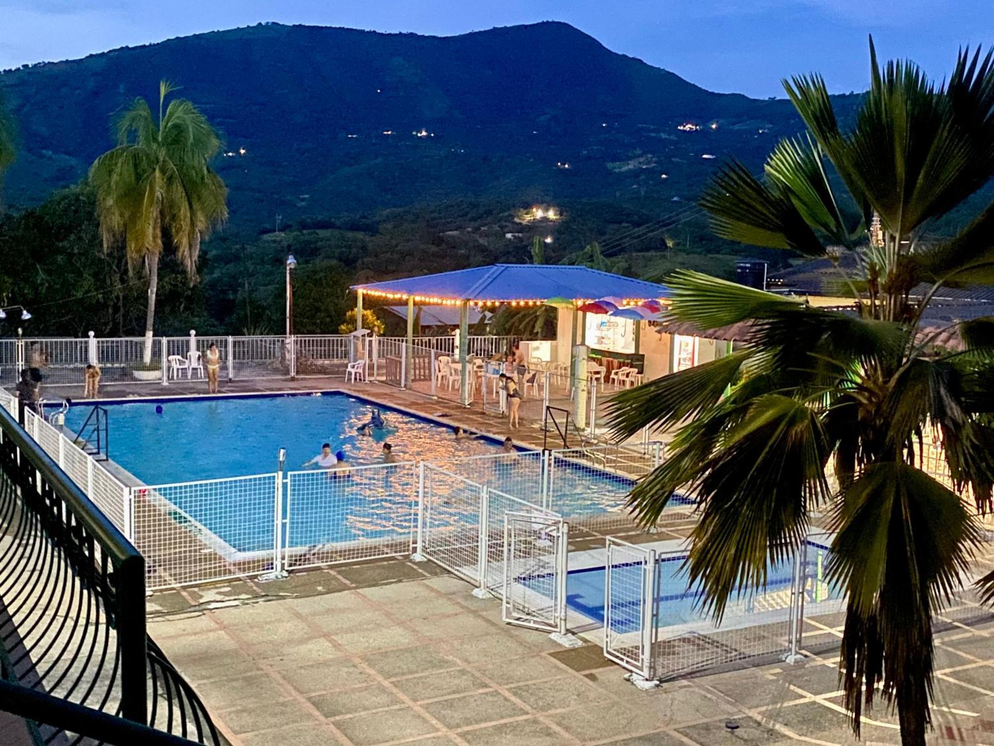 Club Vacacional Copen Hotel Tocaima Buitenkant foto